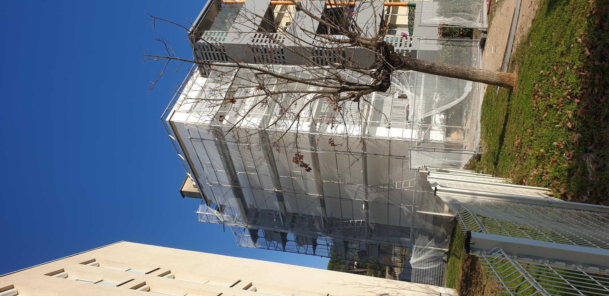 Façade abimée d'un batîment